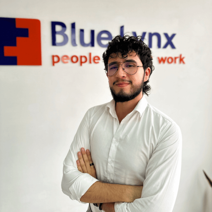 Santiago Blue Lynx Employee